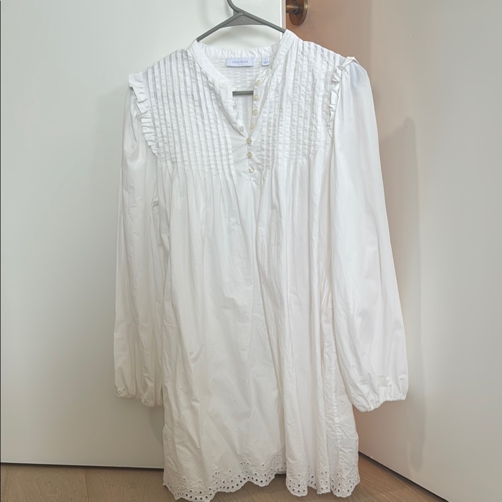 Aritzia/Little Moon White Pleated Long Sleeve Dress